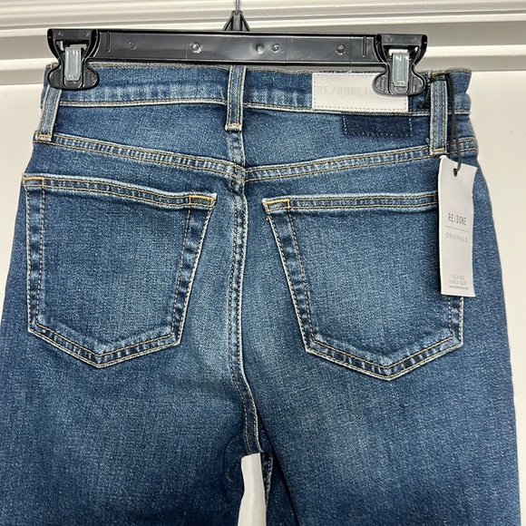 Re/Done Originals High Rise Ankle Crop
Dark Wash Button Fly 25 - Picture 5 of 12